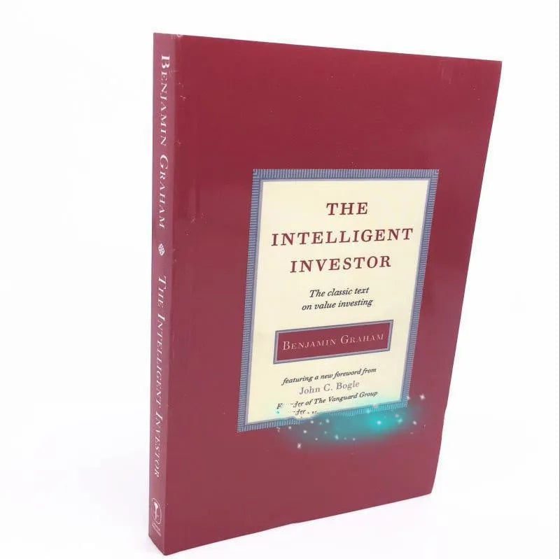 The Intelligent Investor by Benjamin Graham paperback book with Jason Zweig commentary English edition
