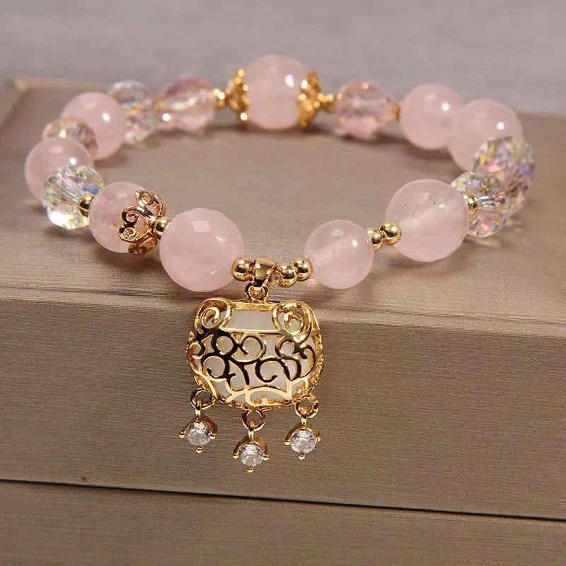 Yellow agate crystal bracelet for women with adjustable 18-22cm length in khaki colour and gold silk