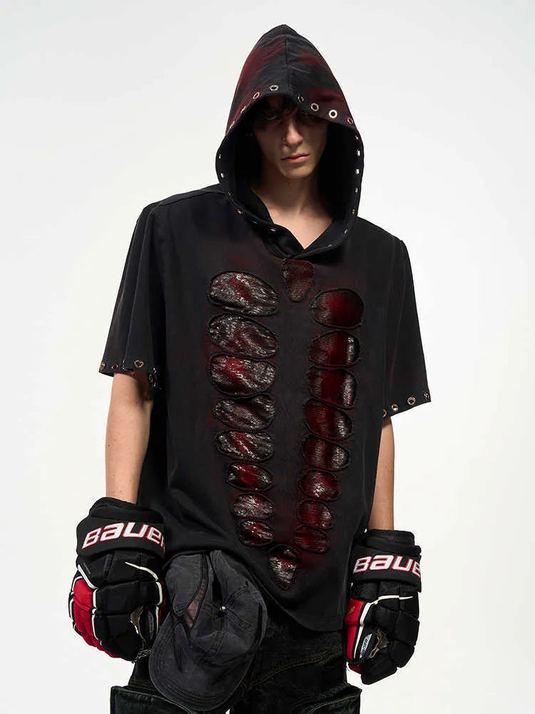 Black men's hooded short-sleeved T-shirt with sequin detailing in loose-fitting style