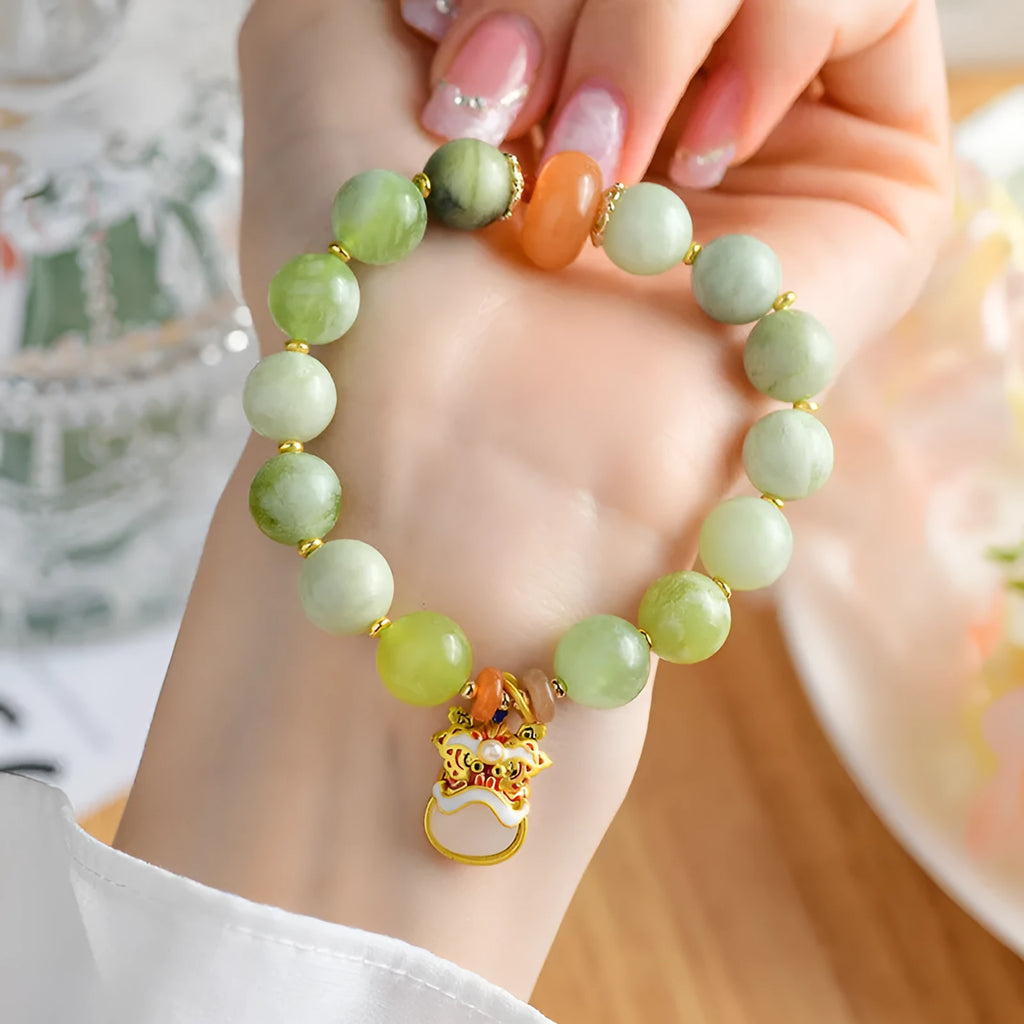 Women's retro bracelet with a 10mm green milk-in-water Xingshi jade geometric pendant