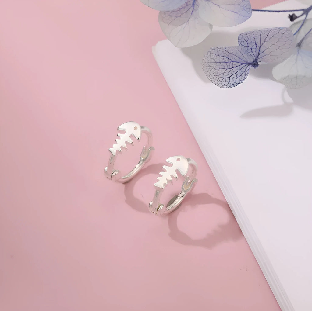 S925 silver fishbone ear studs, small electroplated silver women's earrings with fish bone ear clasp
