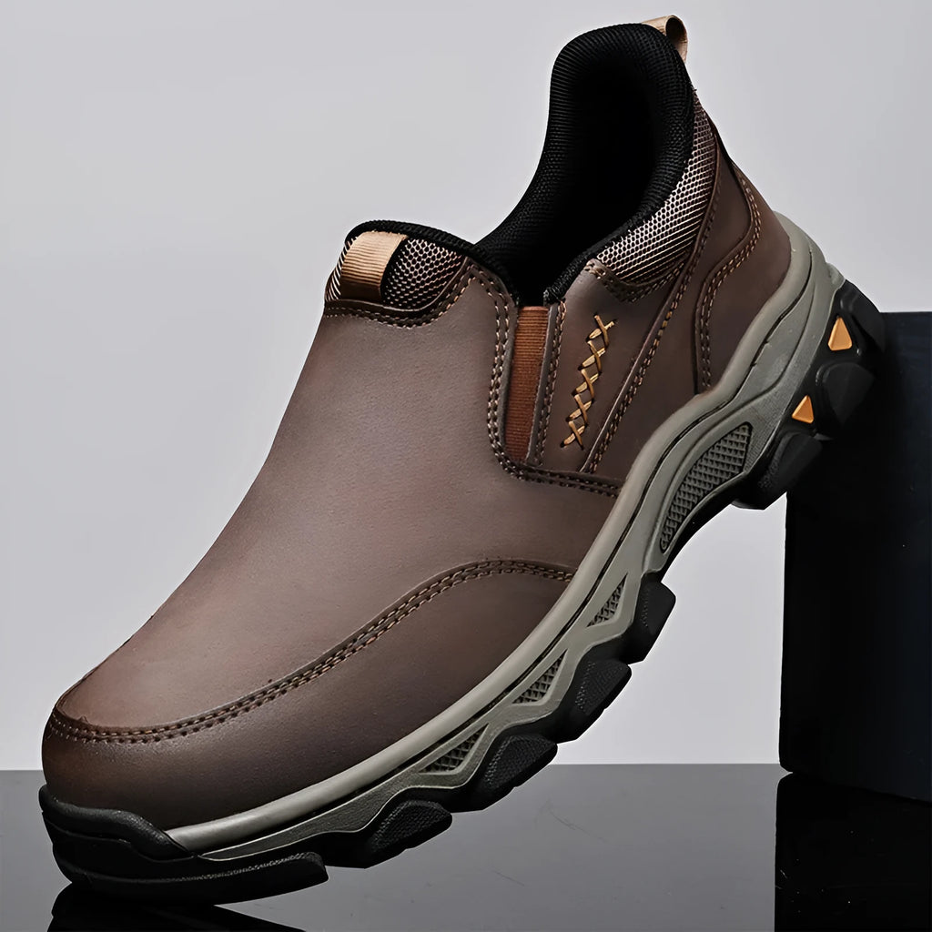 Men's dark brown casual shoes with round toe and flat rubber sole