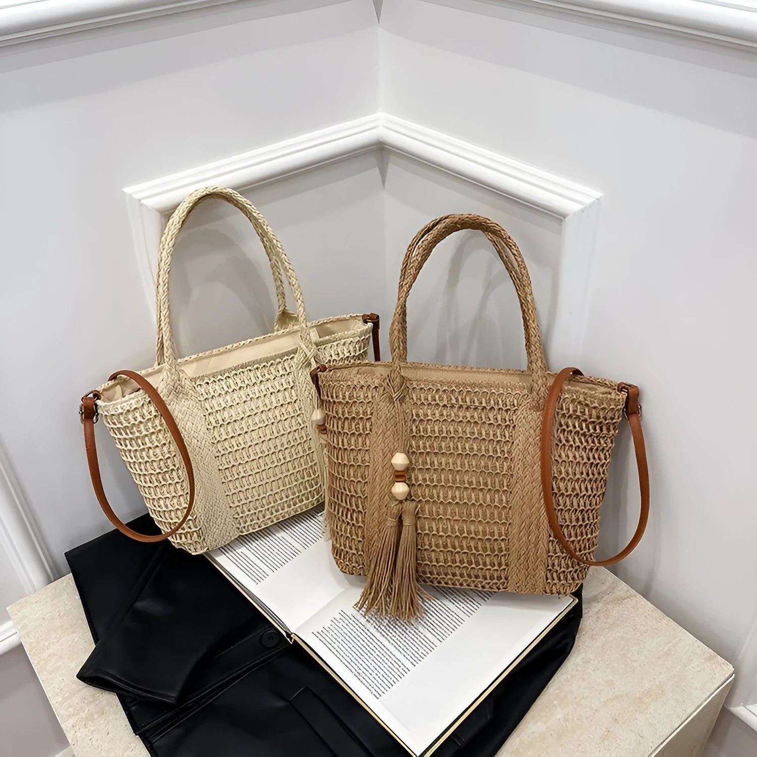 Women's straw crossbody shoulder bag with large capacity and polyester lining in milky white colour