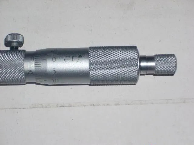 Depth micrometer measuring instrument with 0-100mm range and 0.01μm resolution for internal depth measurements
