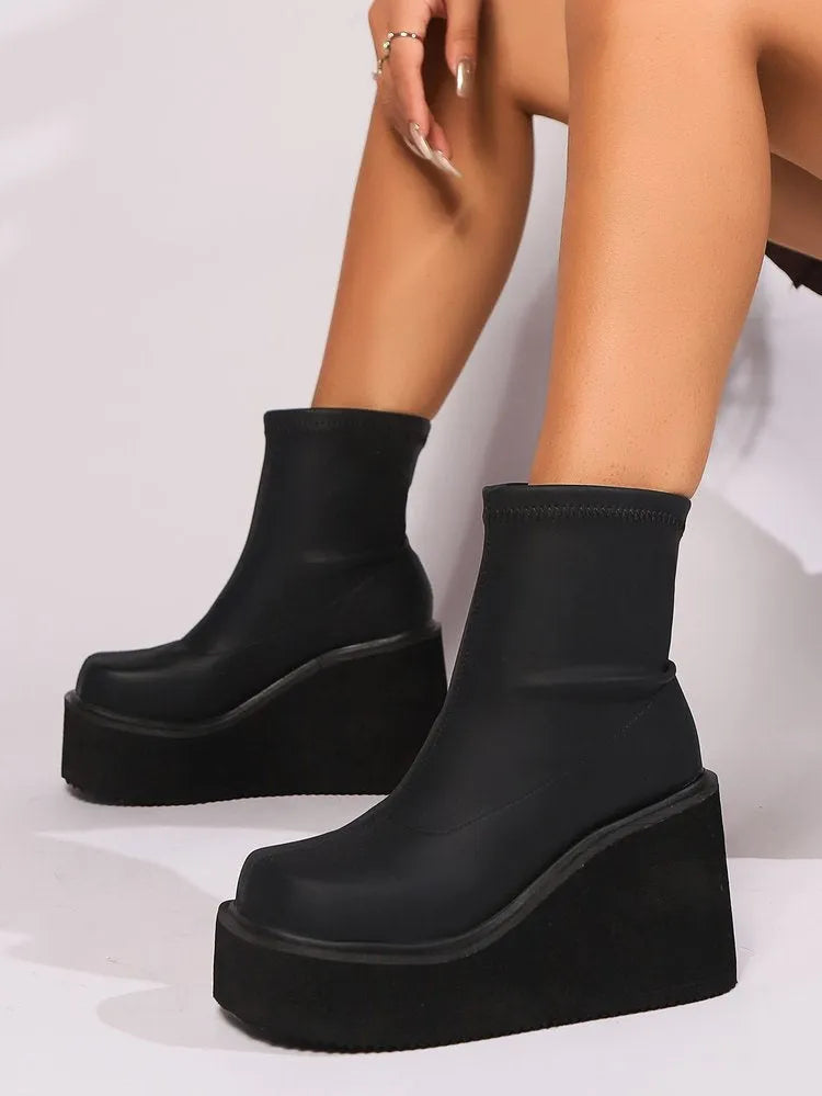 Plus size women's wedge heel boots with waterproof platform in black leather and 2057 colours