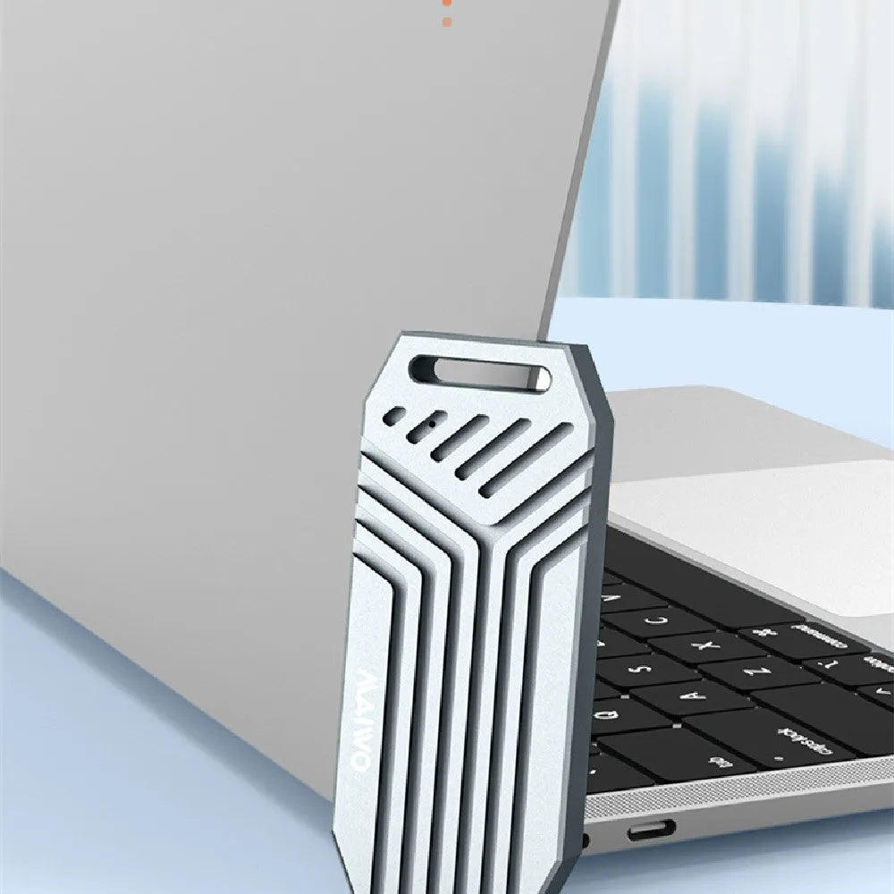 Lightning 4 Shell aluminium alloy M2 expansion case measuring 50x118x13mm with 40Gbps transfer speed