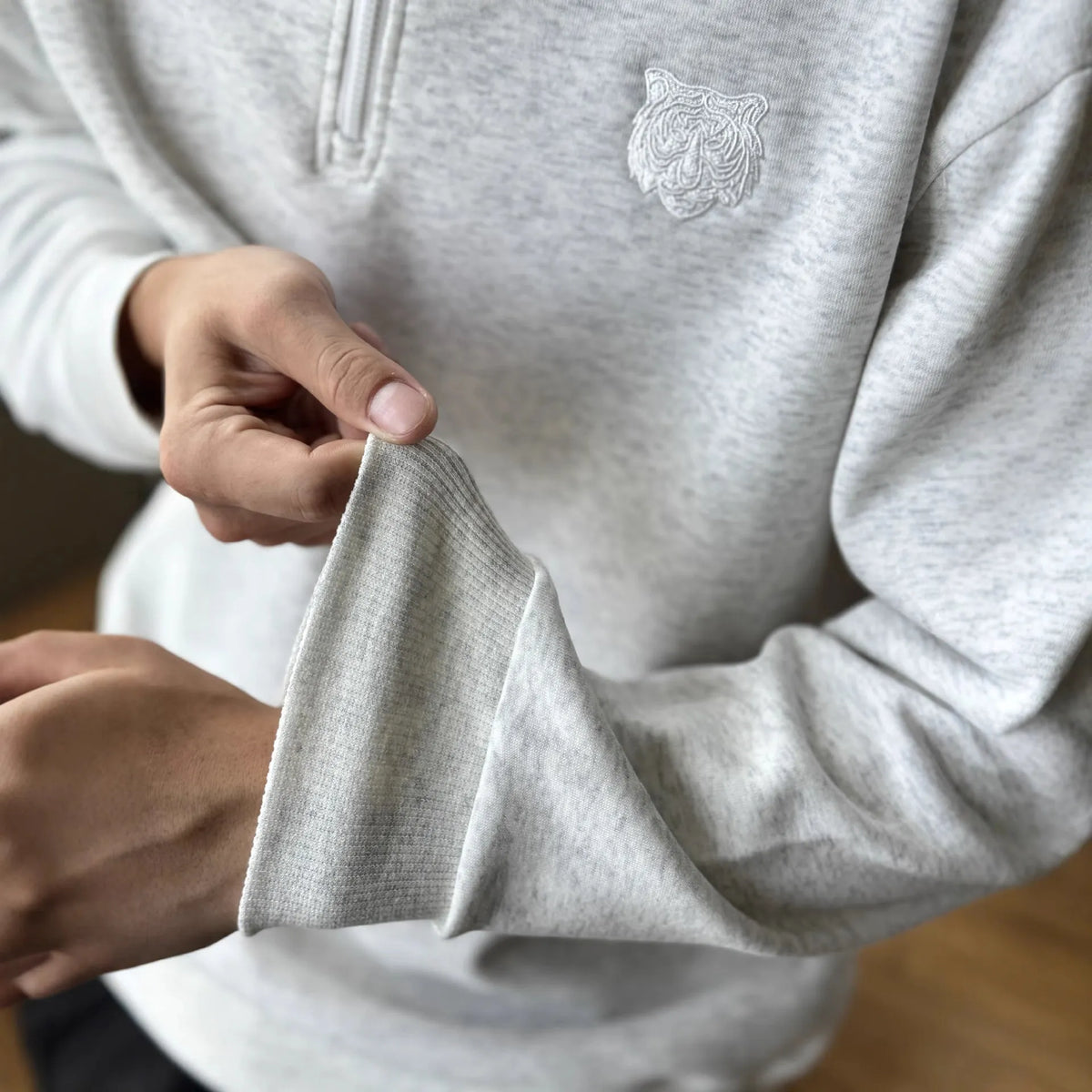 Men's retro embroidered half-placket stand-up collar cotton sweatshirt, loose fit long sleeve top in black