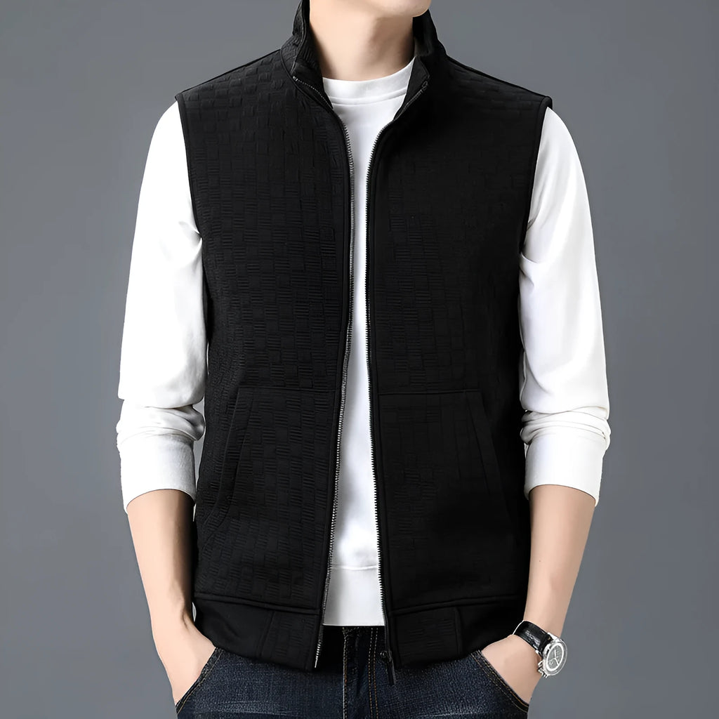 Casual sleeveless waistcoat vest in cardigan style for men's layering