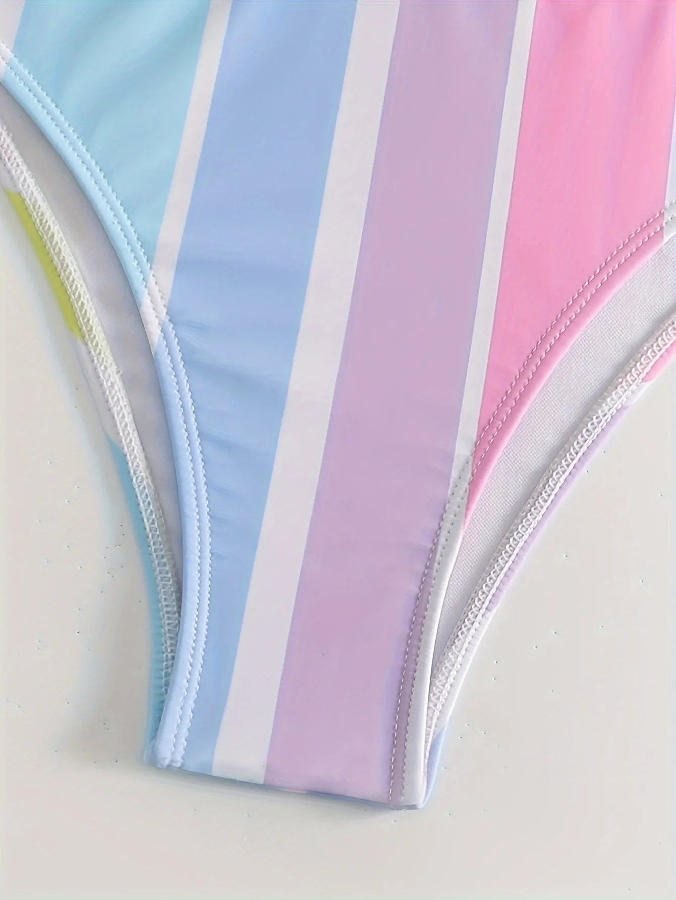 Women's striped bikini with briefs cut and spandex lining for swimming sports