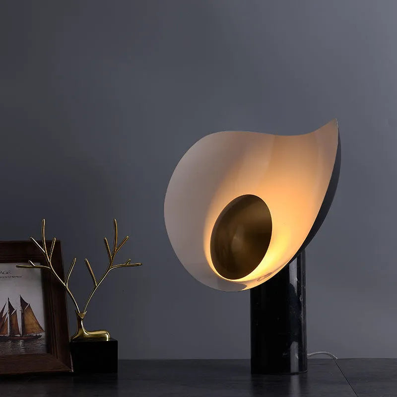 Postmodern Nordic table lamp with iron lampshade and push button switch for study or bedroom