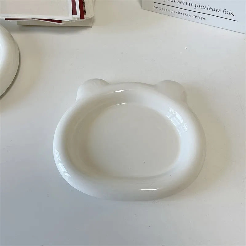 White round porcelain plate with bear or doodle design in 15cm or 20cm size, microwave-safe potted tray
