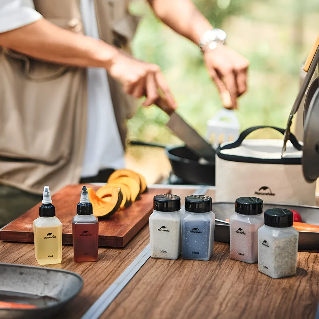 Naturehike modern minimalist six-piece plastic seasoning bottle set for outdoor use.
