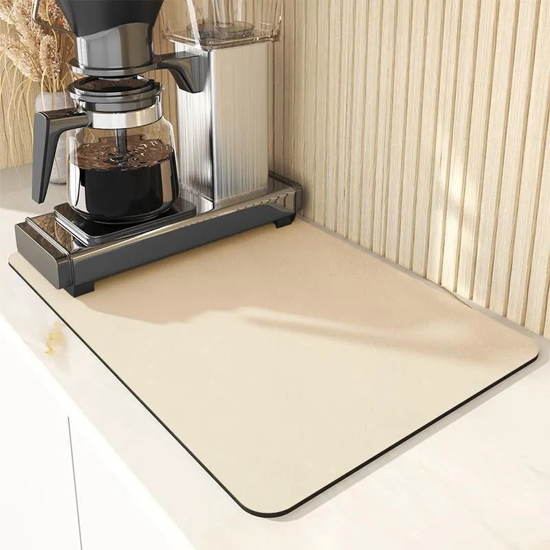 Square 60x90 cm rubber kitchen draining pad in blue checked pattern on countertop