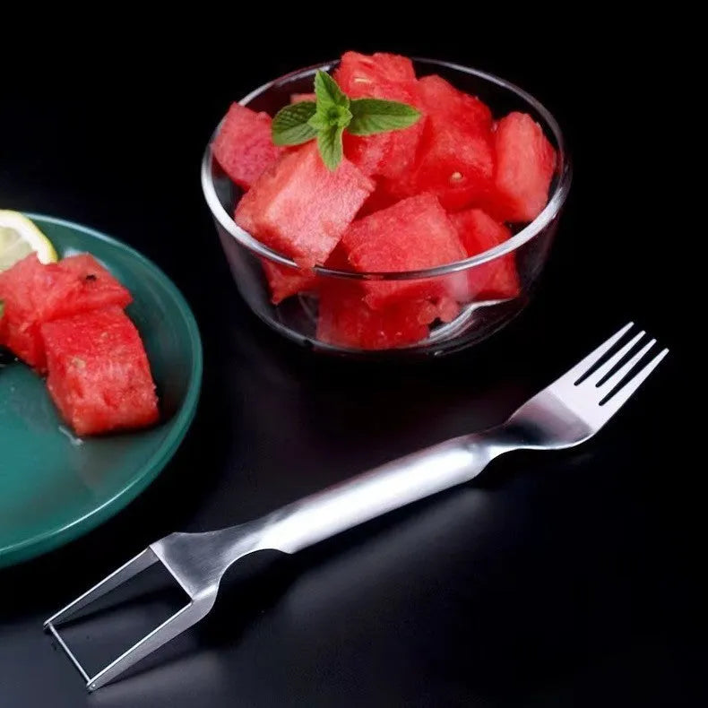 Stainless steel watermelon slicer cutter fork with 26cm handle for creating even watermelon cubes