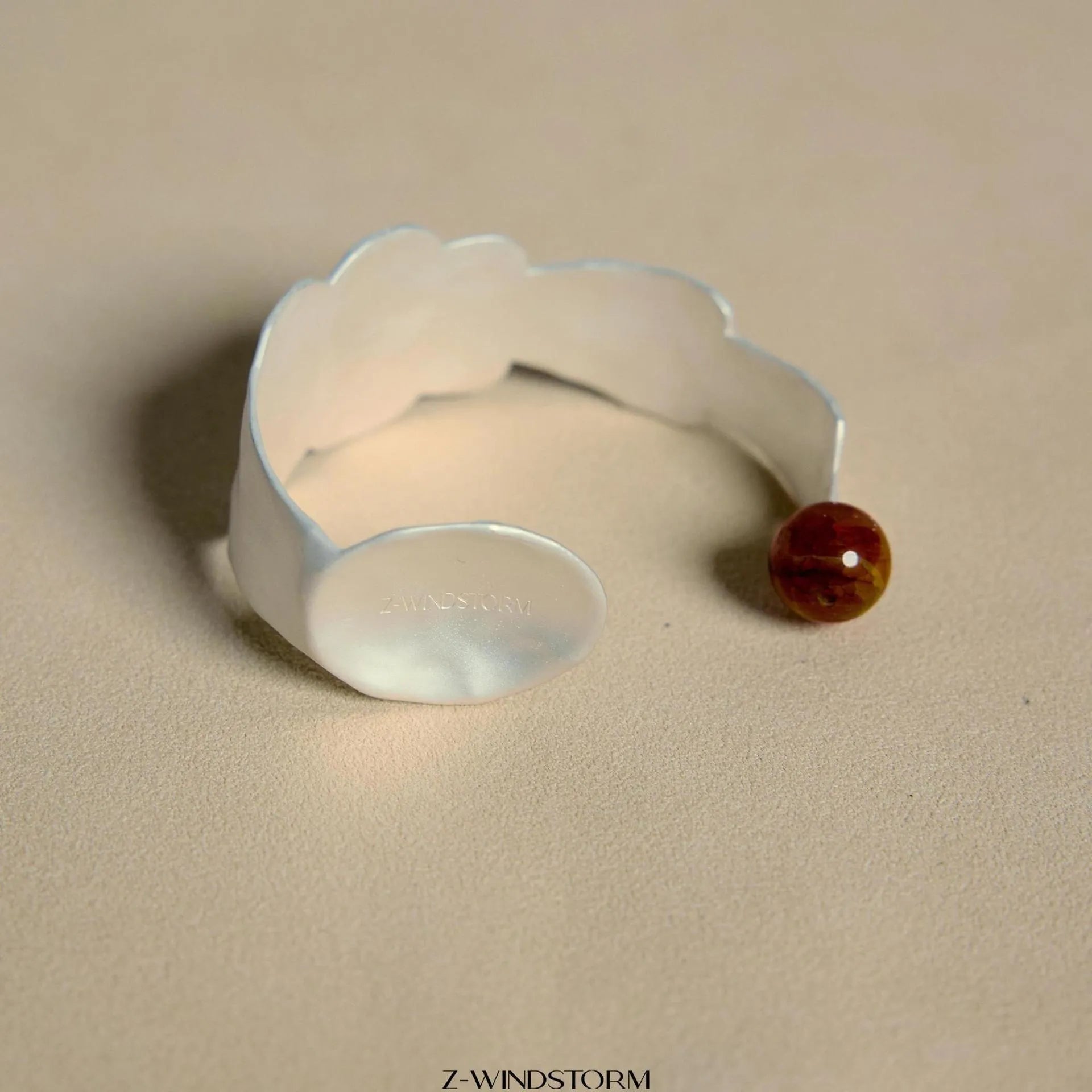Small round spoon stewed pork design alloy ring and bracelet set with electroplated finish