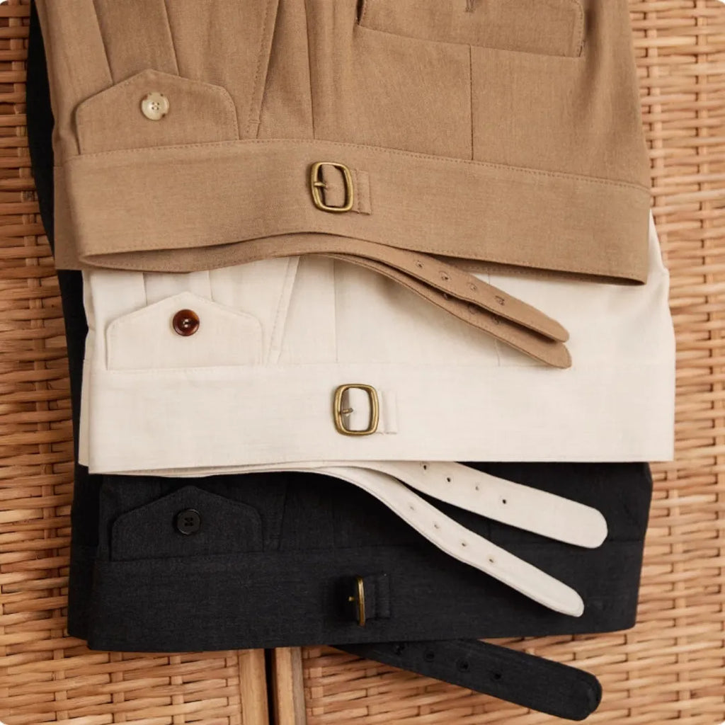Men's slim-fit straight-leg trousers in dark grey with water-washed finish and wrinkle-resistant fabric