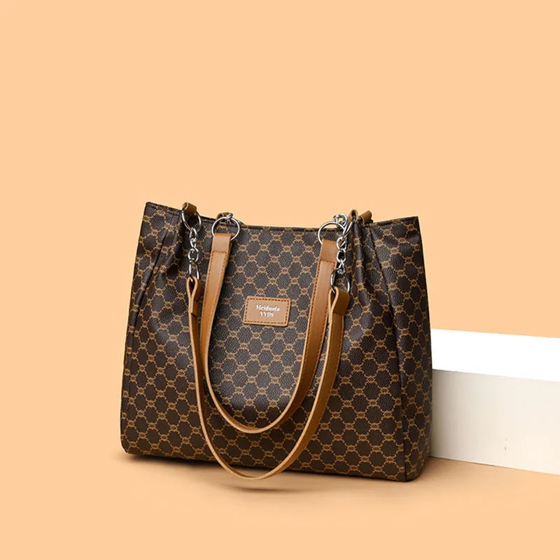 Women's brown retro PU leather crossbody handbag with adjustable strap