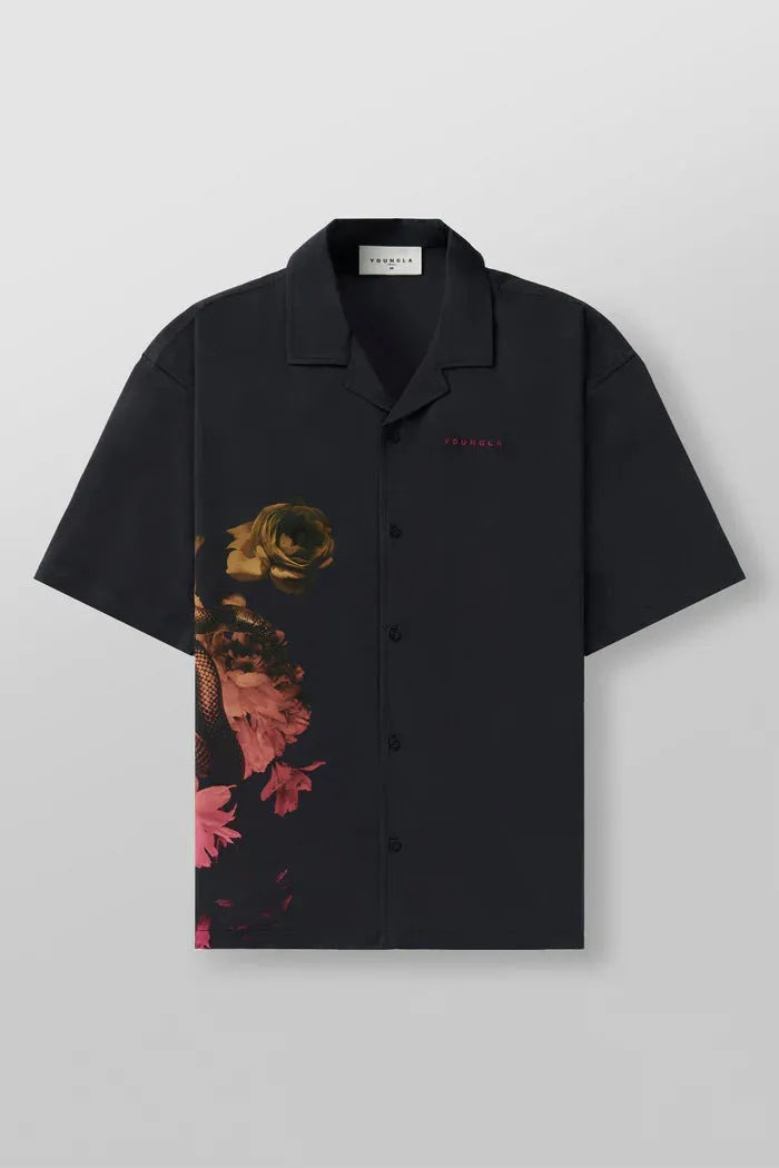 Printed floral pattern loose short sleeves top with cardigan style on male model