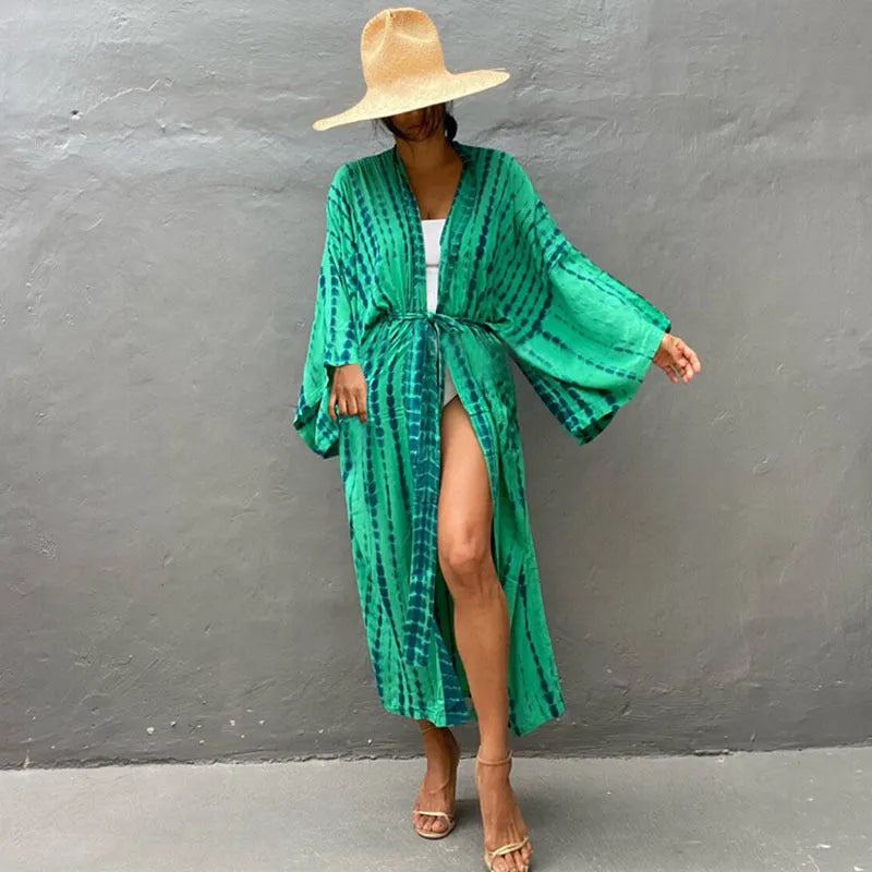 Printed loose beach cover-up blouse with 135cm length and 28cm sleeves in cotton fabric