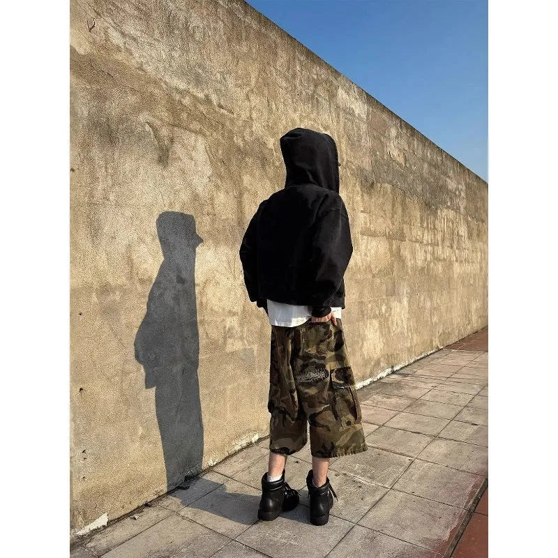 Men's camouflage cropped jeans with straight-leg cut and loose fit in thin cotton fabric