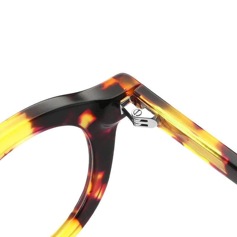 Hip-hop style sunglasses with a thick plastic plate frame and full rim design in one of five colours.