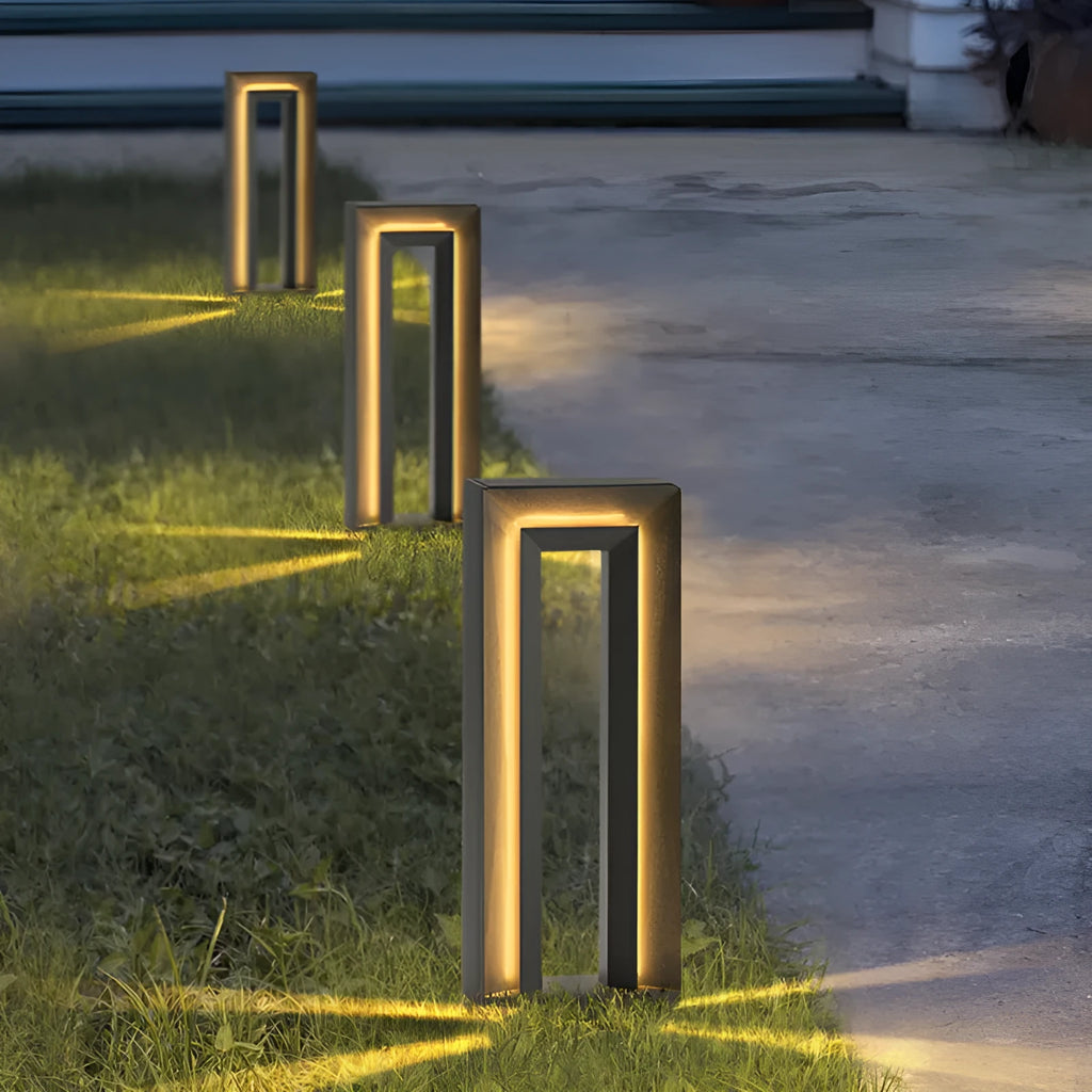 62cm tall solar powered waterproof outdoor garden lamp with geometric design