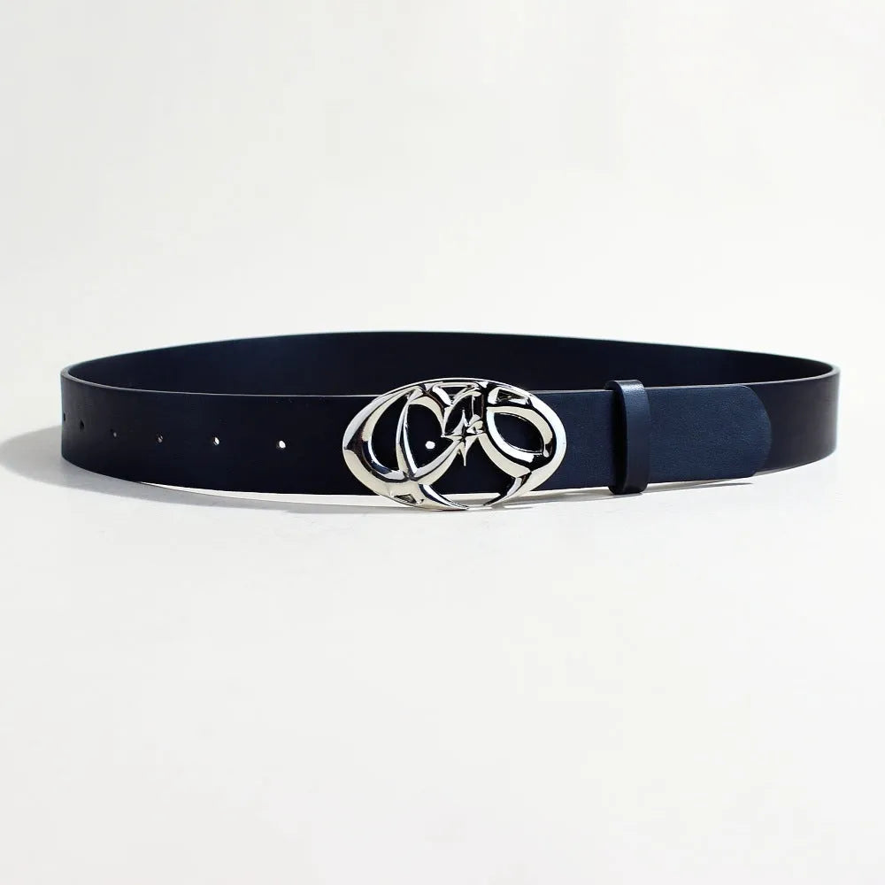 Silver buckle on 3.3cm wide PU leather belt showing snap fastening mechanism and 105cm length