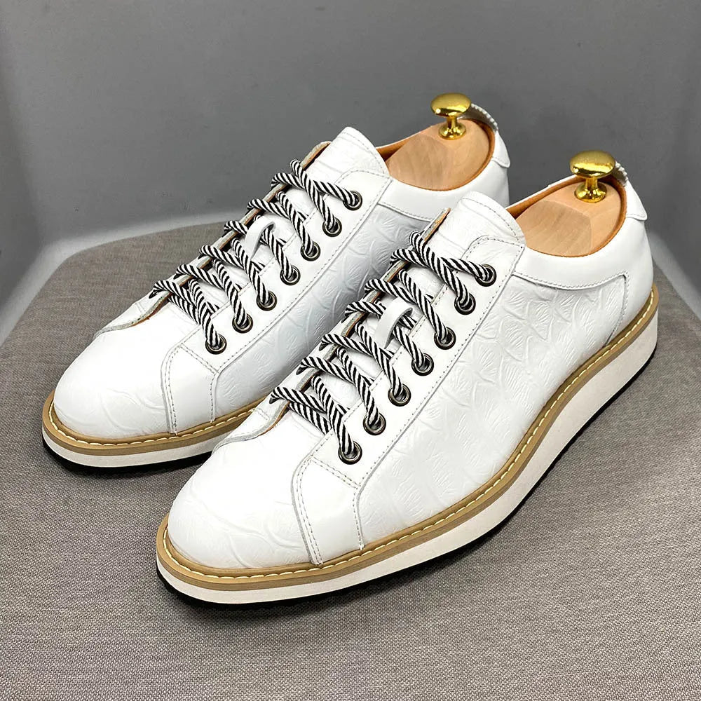Men's pattern embossed handmade shoes in low-tube front-tie style with PU insole and microfiber lining