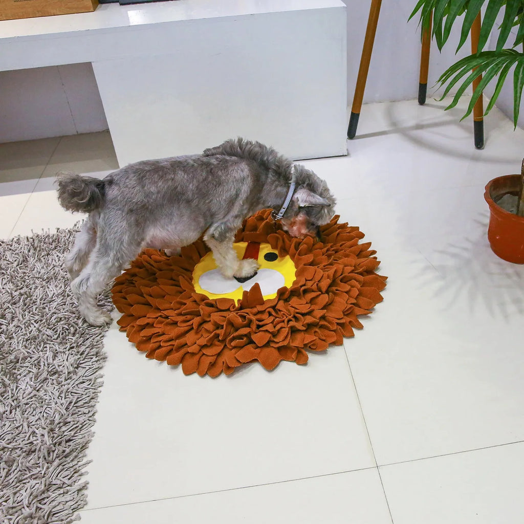Brown lion sniffing pad measuring 33x25cm with 10cm depth for hiding pet treats