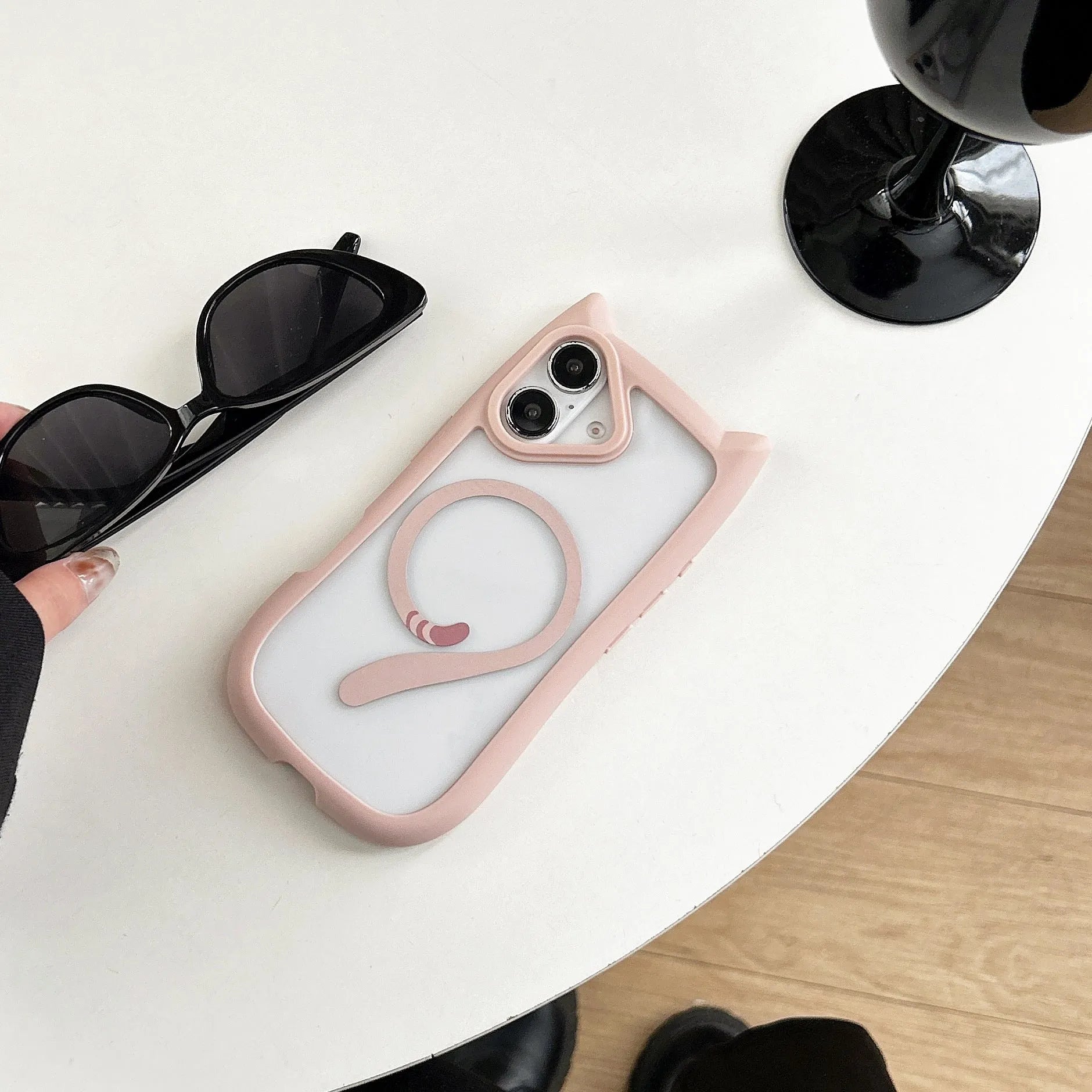 Transparent acrylic TPU phone case for iPhone 17 showing shockproof protection and magnetic suction features
