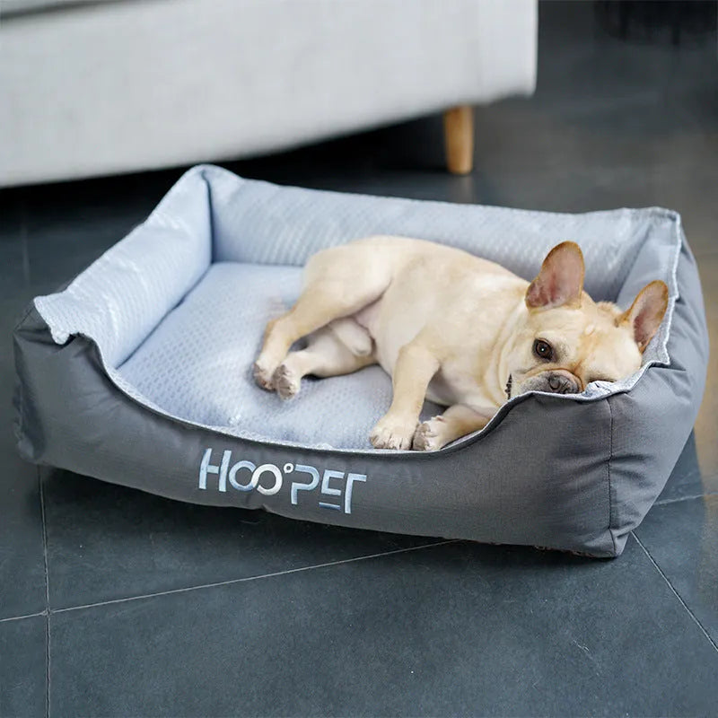 Soft pet bed with removable cover in three sizes for dogs and cats