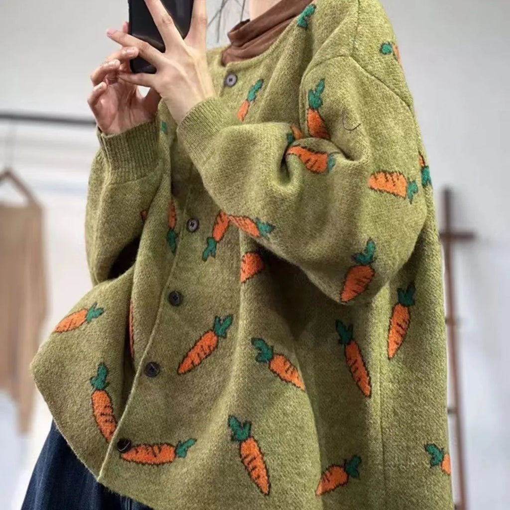 Round neck cardigan with Mori artistic printing and colour contrast details in loose fit