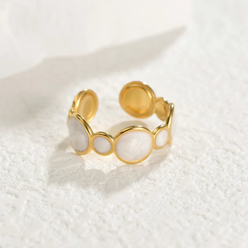 Adjustable opening geometric ring in stainless steel with electroplating treatment for women