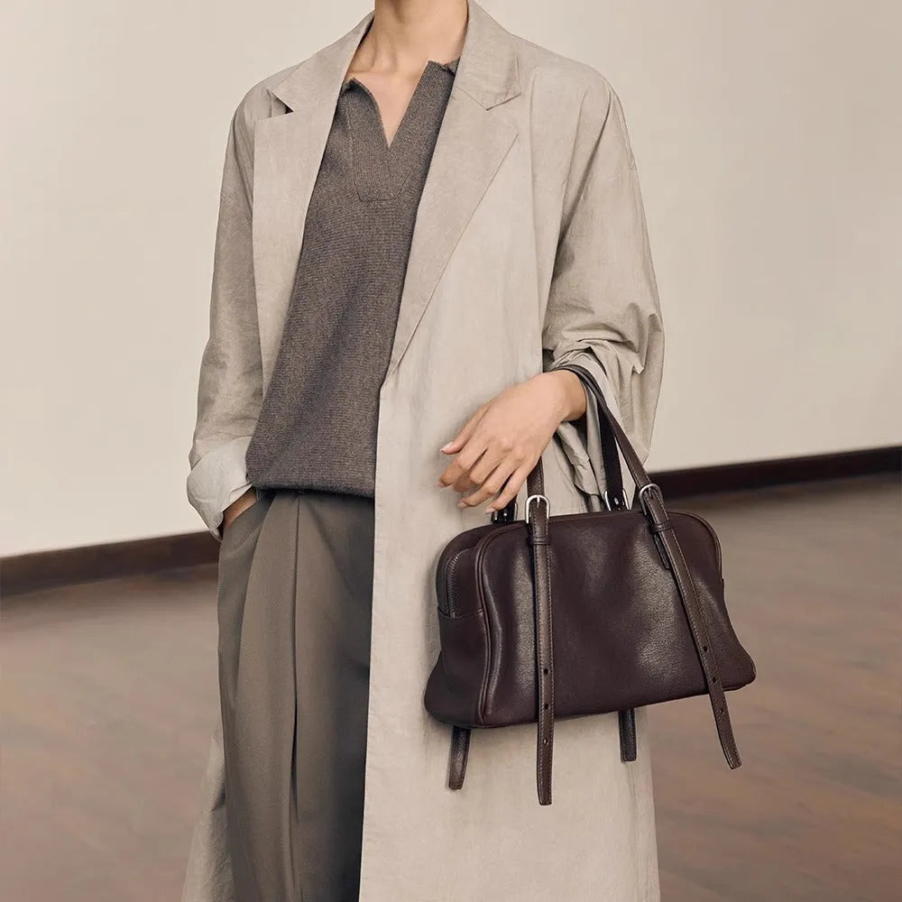 Women's retro genuine leather shoulder bag with double straps and sandwich pocket design in horizontal square shape