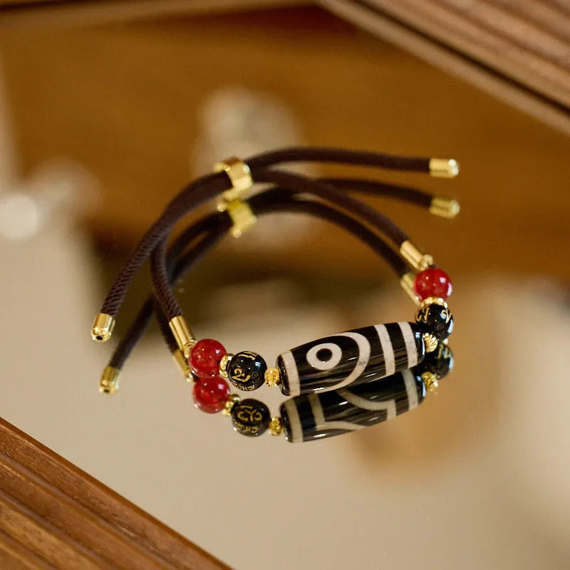 Dzi bead agate bracelet with 8mm geometric beads in Tibetan ethnic style