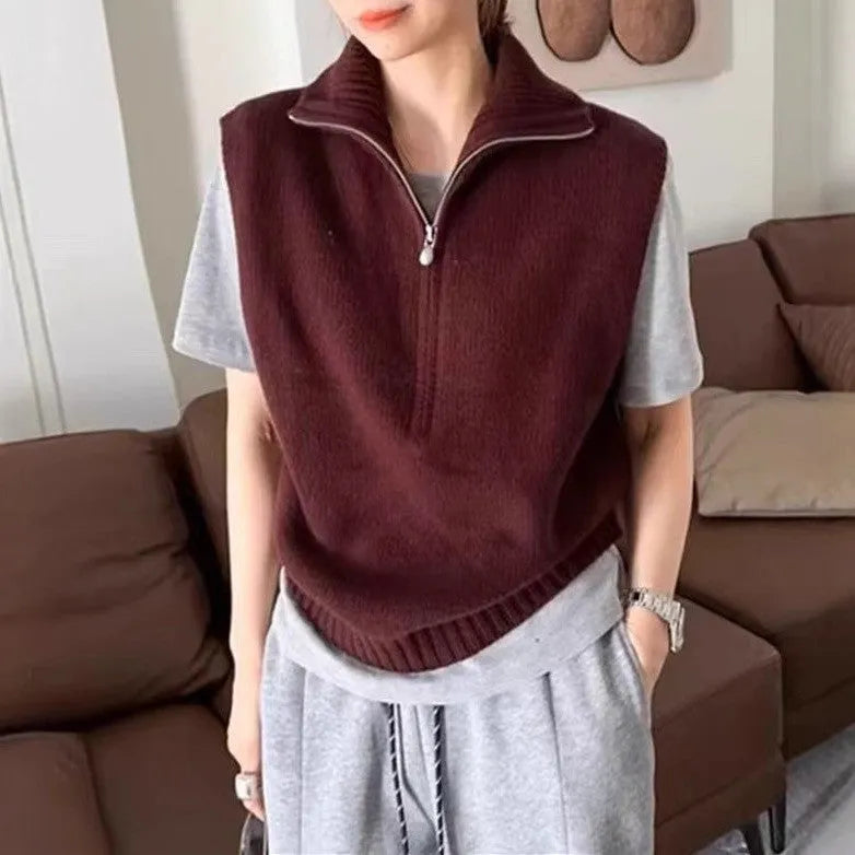 Retro half zip sleeveless knit vest in mesh polyester fabric with 3D pattern detail