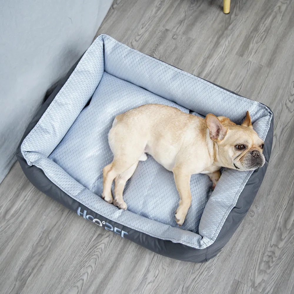 Soft pet bed with removable cover in three sizes for dogs and cats