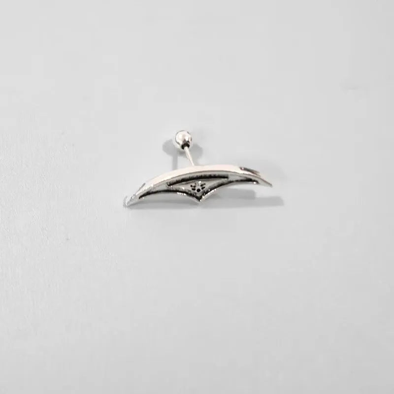 Spider web geometric mesh stud earrings with electroplated gold and silver finishes