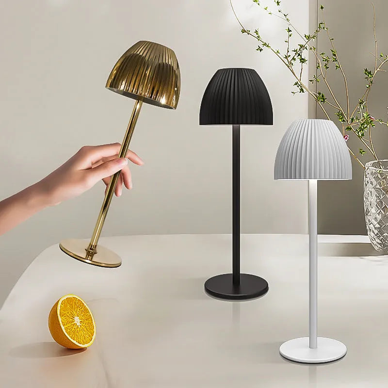 Ins pattern dimming small night lamp in thin round bottom black or white with 1800mAh battery and USB cable