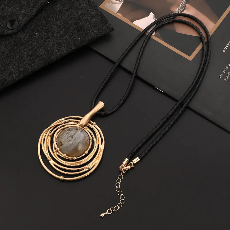 Vintage large round geometric plaid pendant necklace with snakeskin rope chain in gold colour