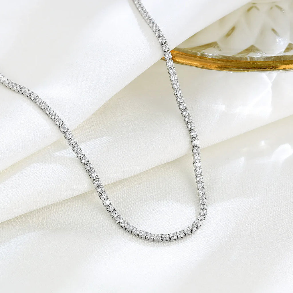 Women's sterling silver necklace with round diamond-cut stone on 925 silver chain