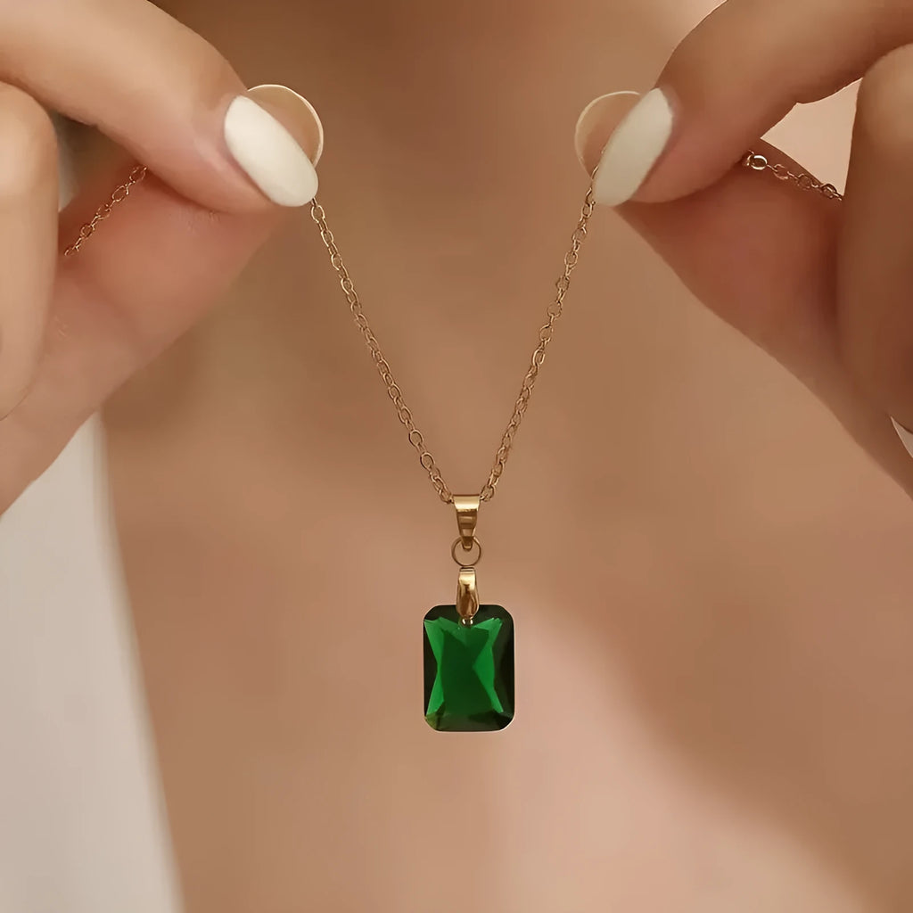 Copper geometric pendant necklace with rectangular quadrilateral design and O-ring chain in XL1006 Green colour