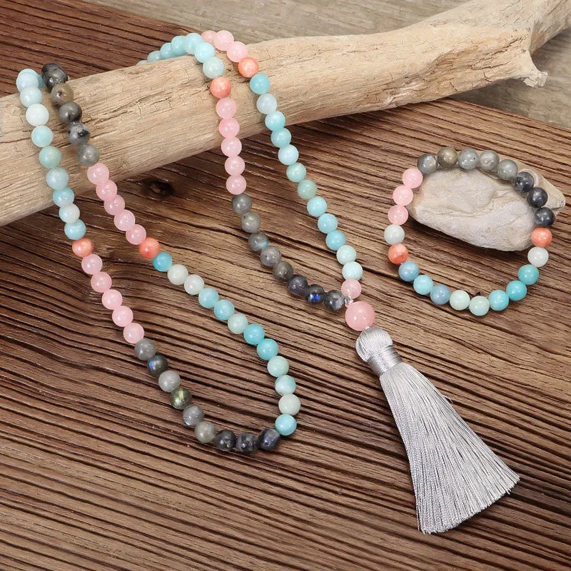 Bohemian colourful stone necklace and bracelet set with drop-shaped pendants and tassels