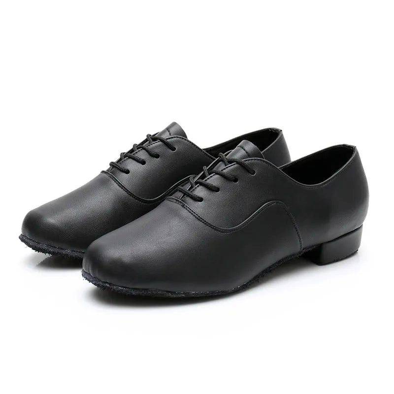 Men's black dancing shoes with a calf leather sole for indoor fitness.