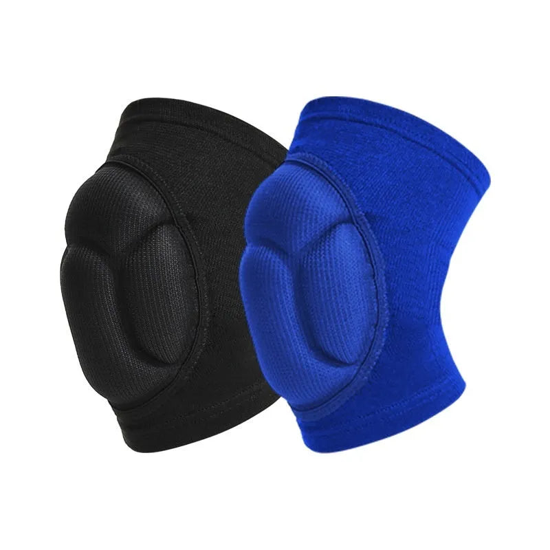 Black and blue polyester kneepads with thick sponge for knee protection in sports
