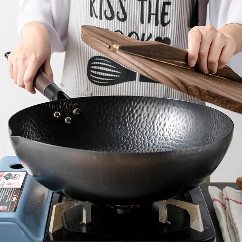 Traditional iron wok pan with wooden handle, 40 cm diameter, black finish