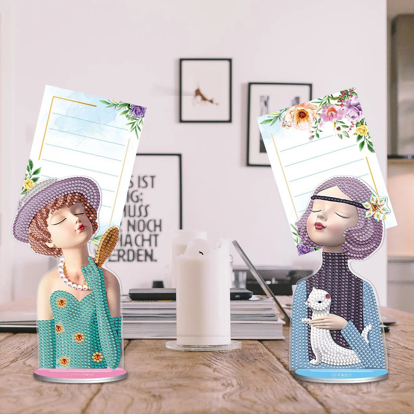 Handmade diamond painting note clip on desktop, 19cm x 11cm frameless design with decorative picture