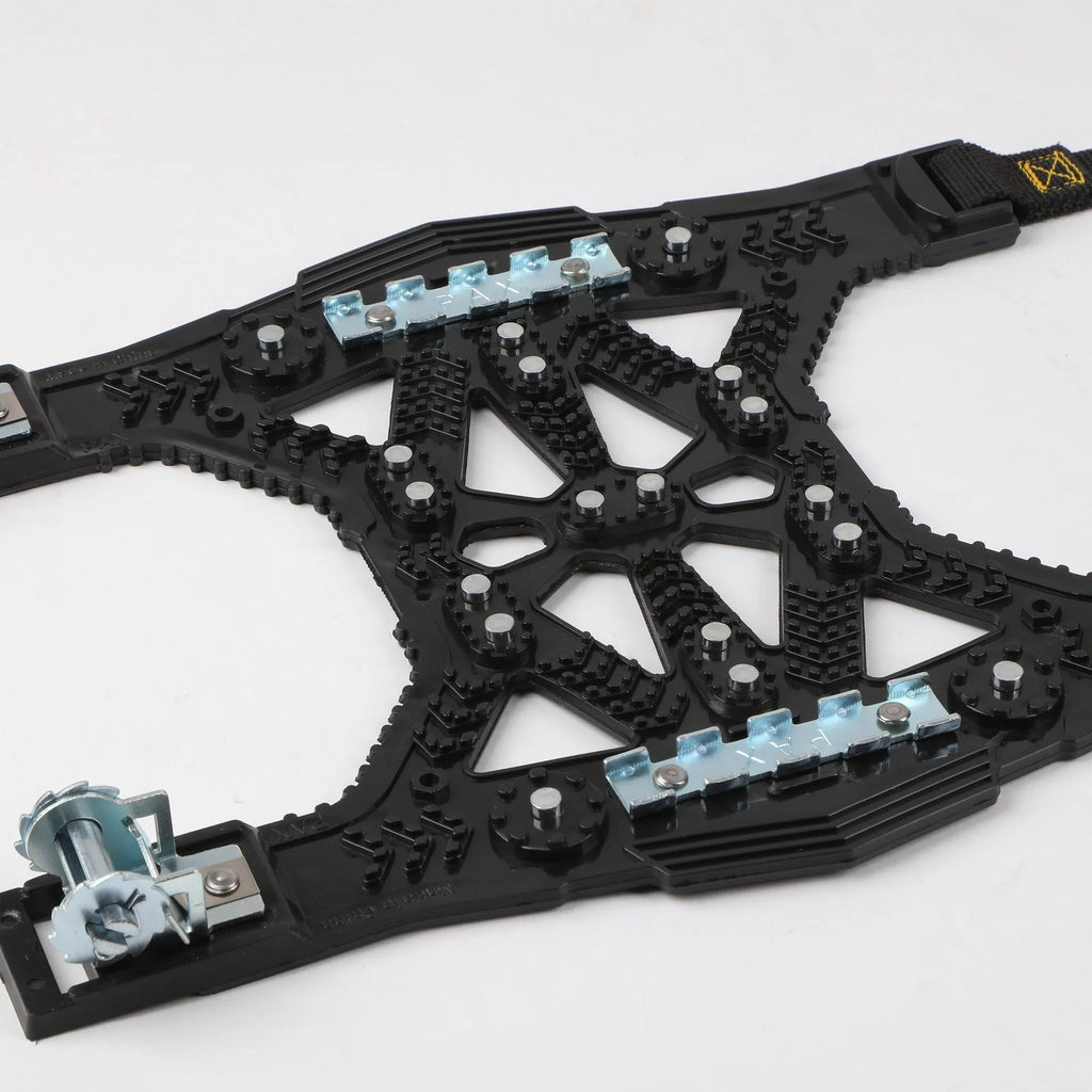 Universal armoured steel plate tyre chains for cars and SUVs in black or yellow with tools
