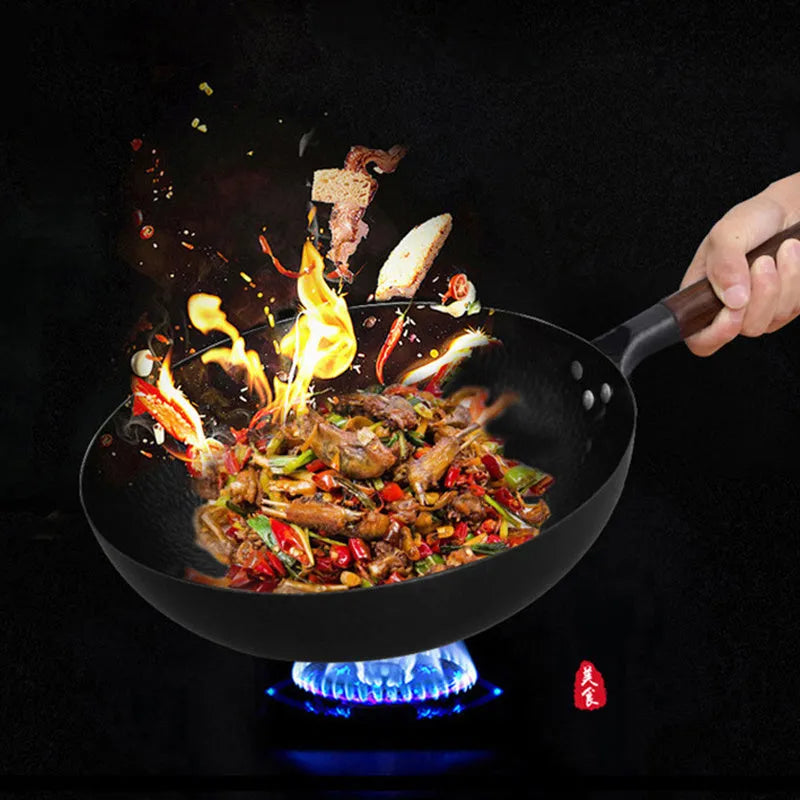 Traditional black iron wok with long wooden handle, 32cm diameter cooking pan