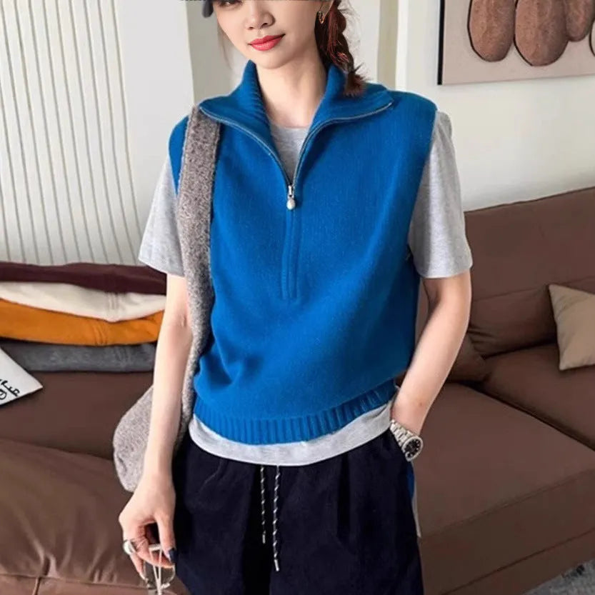 Retro half zip sleeveless knit vest in mesh polyester fabric with 3D pattern detail